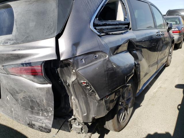 Photo 9 from auction – 2021 TOYOTA SIENNA LE with VIN 5TDKRKEC3MS008156