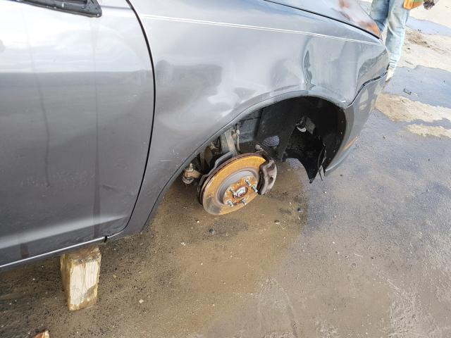 Photo 9 from auction – 2011 FORD FUSION SE with VIN 3FAHP0HA9BR206096