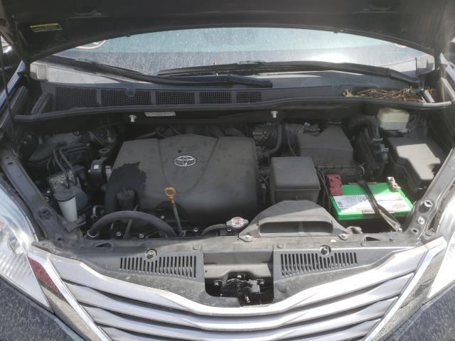 Photo 7 from auction – 2017 TOYOTA SIENNA XLE with VIN 5TDYZ3DC4HS848793