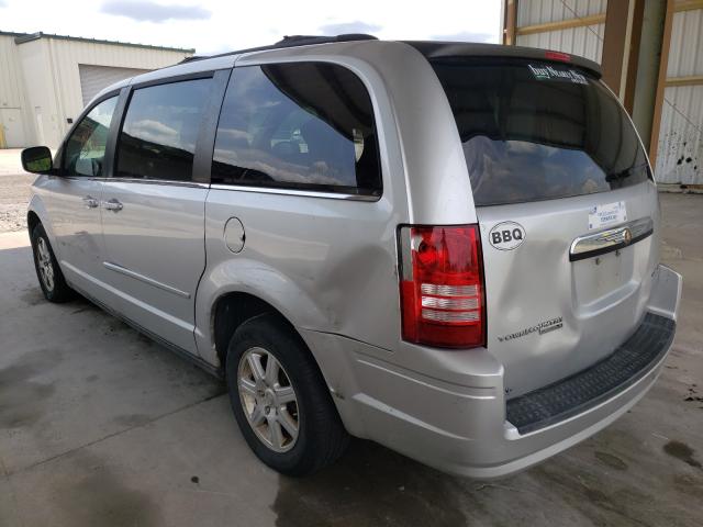 Photo 3 from auction – 2010 CHRYSLER TOWN & COU with VIN 2A4RR2D10AR357157