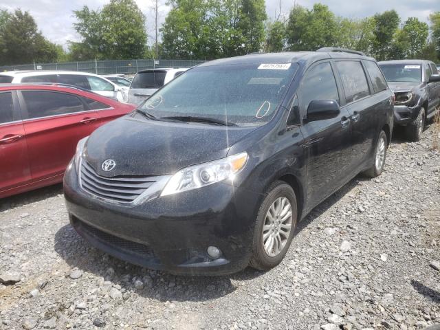 Photo 2 from auction – 2017 TOYOTA SIENNA XLE with VIN 5TDYZ3DC4HS848793