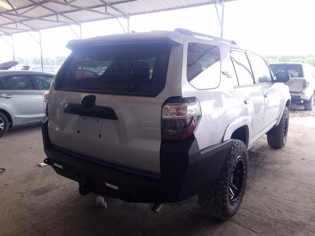 Photo 4 from auction – 2020 TOYOTA 4RUNNER SR with VIN JTEBU5JR1L5823031