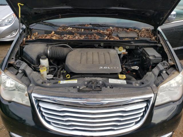 Photo 9 from auction – 2013 CHRYSLER TOWN & COU with VIN 2C4RC1CG3DR510867