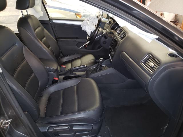 Photo 5 from auction – 2017 VOLKSWAGEN JETTA SE with VIN 3VWDB7AJ7HM243628