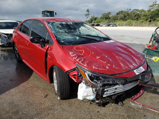 TOYOTA COROLLA LE 2021 with VIN JTDEAMDE8MJ004426 - Photo from auction