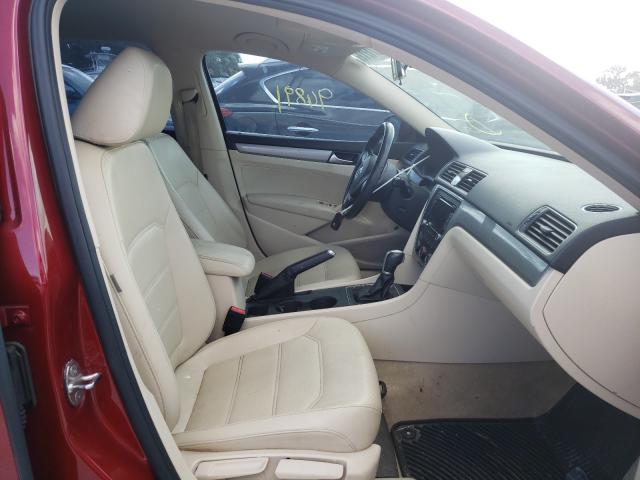 Photo 5 from auction – 2015 VOLKSWAGEN PASSAT with VIN 1VWAT7A3XFC107431