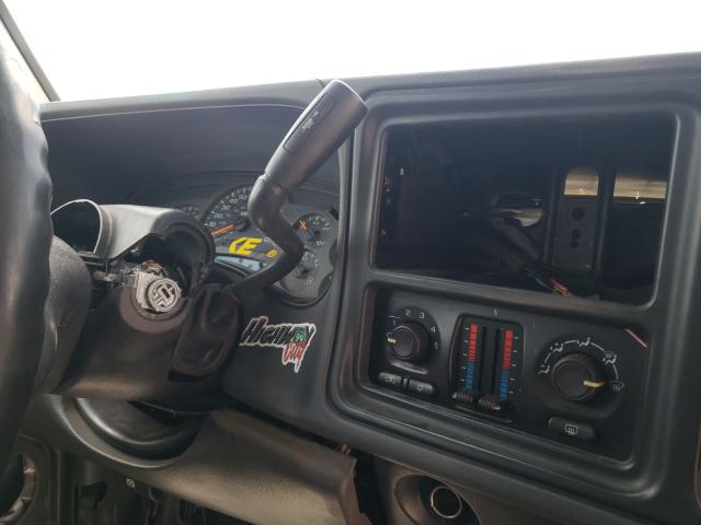 Photo 9 from auction – 2003 CHEVROLET SILVERADO with VIN 2GCEC19V031119581