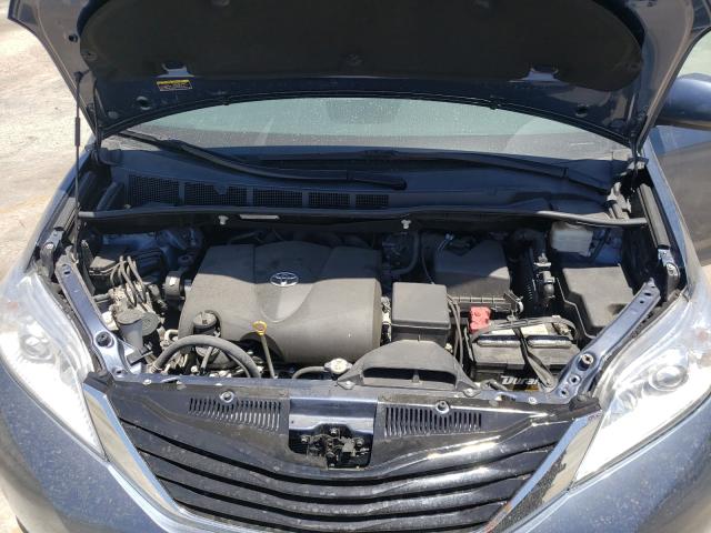 Photo 7 from auction – 2017 TOYOTA SIENNA XLE with VIN 5TDYZ3DC8HS854709