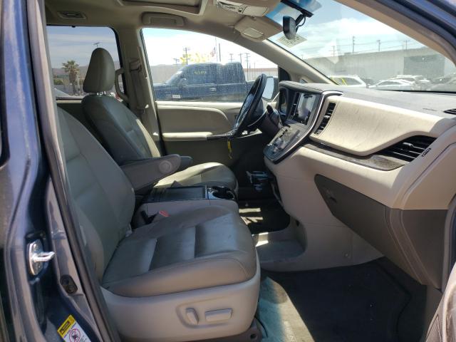 Photo 5 from auction – 2017 TOYOTA SIENNA XLE with VIN 5TDYZ3DC8HS854709