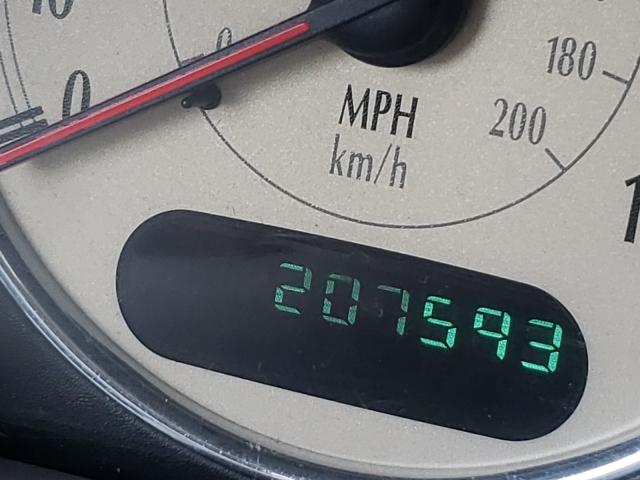 Photo 8 from auction – 2003 CHRYSLER TOWN & COU with VIN 2C4GP54L53R275904
