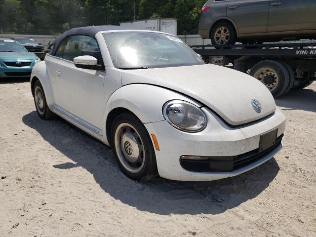 VOLKSWAGEN BEETLE S/S 2016 with VIN 3VW517ATXGM816724 - Photo from auction