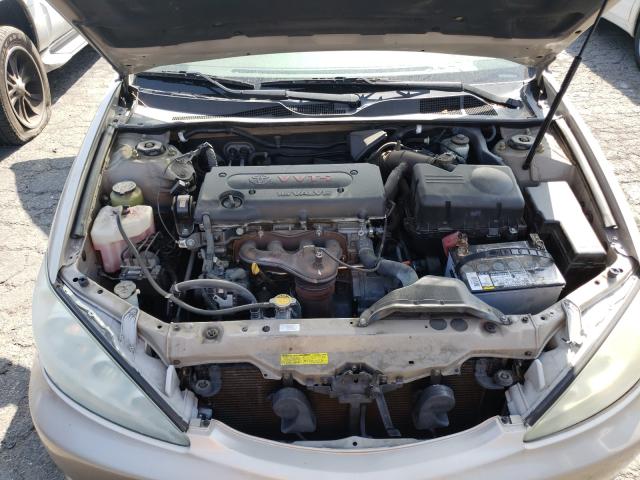 Photo 7 from auction – 2005 TOYOTA CAMRY LE with VIN 4T1BE32K85U091234