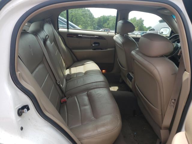 Photo 6 from auction – 2002 LINCOLN TOWN CAR S with VIN 1LNHM82WX2Y615744