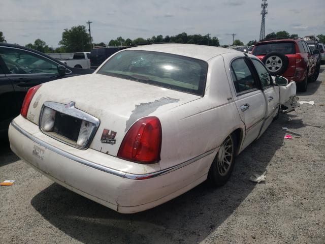 Photo 4 from auction – 2002 LINCOLN TOWN CAR S with VIN 1LNHM82WX2Y615744