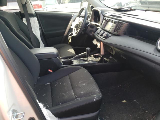 Photo 5 from auction – 2017 TOYOTA RAV4 LE with VIN JTMZFREV1HJ131166