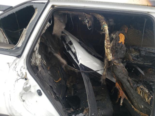 Photo 6 from auction – 2020 TOYOTA RAV4 LE with VIN 2T3B1RFVXLW095504
