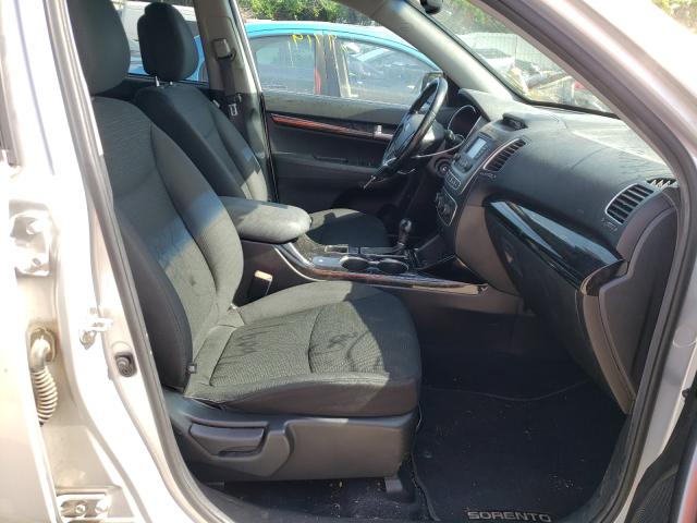 Photo 5 from auction – 2014 KIA SORENTO LX with VIN 5XYKTCA69EG476091
