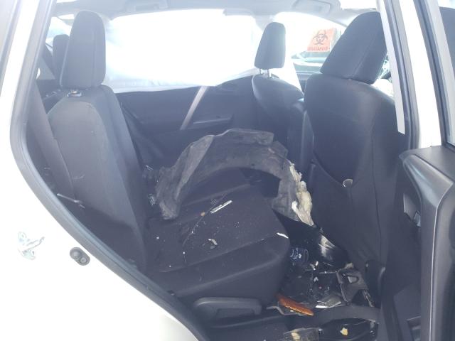 Photo 6 from auction – 2017 TOYOTA RAV4 LE with VIN JTMZFREV0HJ715834