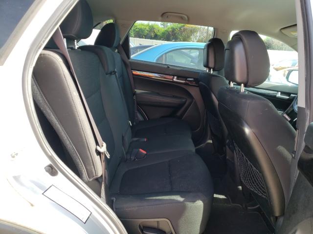 Photo 6 from auction – 2014 KIA SORENTO LX with VIN 5XYKTCA69EG476091