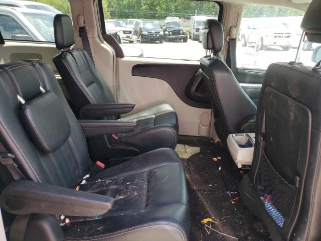 Photo 6 from auction – 2014 CHRYSLER TOWN & COU with VIN 2C4RC1BG9ER160454