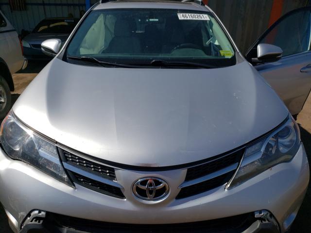 Photo 7 from auction – 2015 TOYOTA RAV4 with VIN 2T3RFREV3FW240579