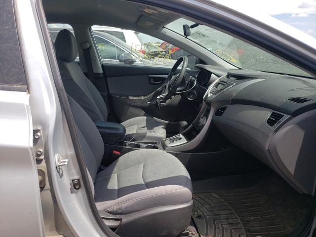 Photo 5 from auction – 2011 HYUNDAI ELANTRA GL with VIN 5NPDH4AE7BH032400