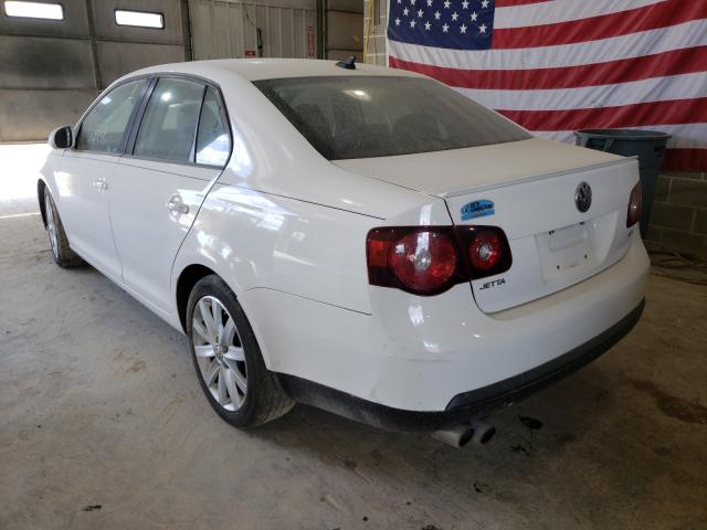 Photo 3 from auction – 2010 VOLKSWAGEN JETTA WOLF with VIN 3VWRA7AJ3AM046907