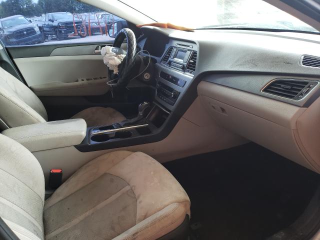 Photo 5 from auction – 2017 HYUNDAI SONATA SE with VIN 5NPE24AF8HH466459
