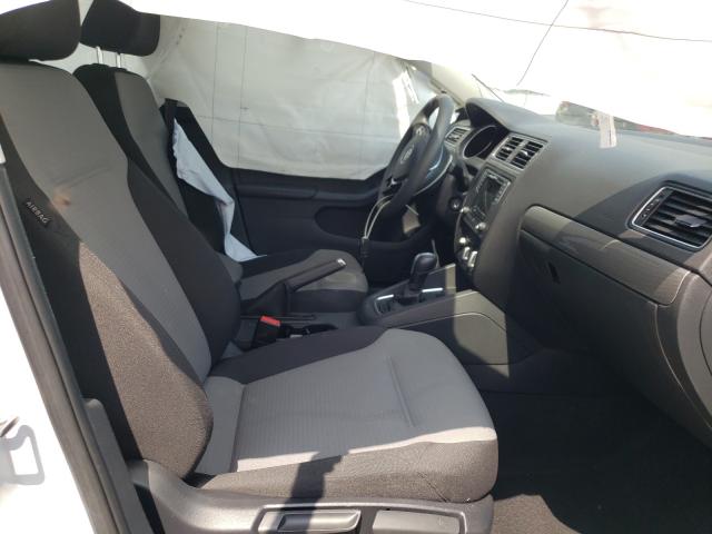 Photo 5 from auction – 2017 VOLKSWAGEN JETTA S with VIN 3VW2B7AJ1HM252526