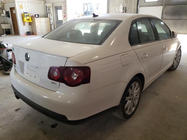 Photo 4 from auction – 2010 VOLKSWAGEN JETTA WOLF with VIN 3VWRA7AJ3AM046907