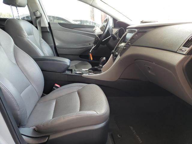 Photo 5 from auction – 2013 HYUNDAI SONATA HYB with VIN KMHEC4A41DA083245