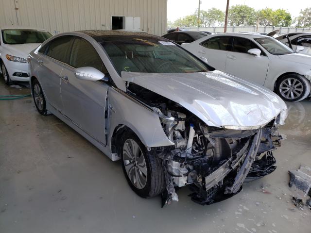 Photo 1 from auction – 2013 HYUNDAI SONATA HYB with VIN KMHEC4A41DA083245