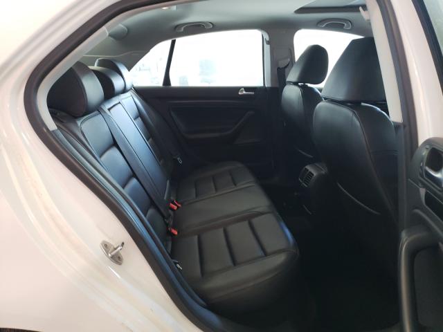 Photo 6 from auction – 2010 VOLKSWAGEN JETTA WOLF with VIN 3VWRA7AJ3AM046907