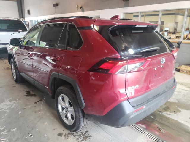 Photo 3 from auction – 2021 TOYOTA RAV4 XLE with VIN JTMR6RFV4MD009909