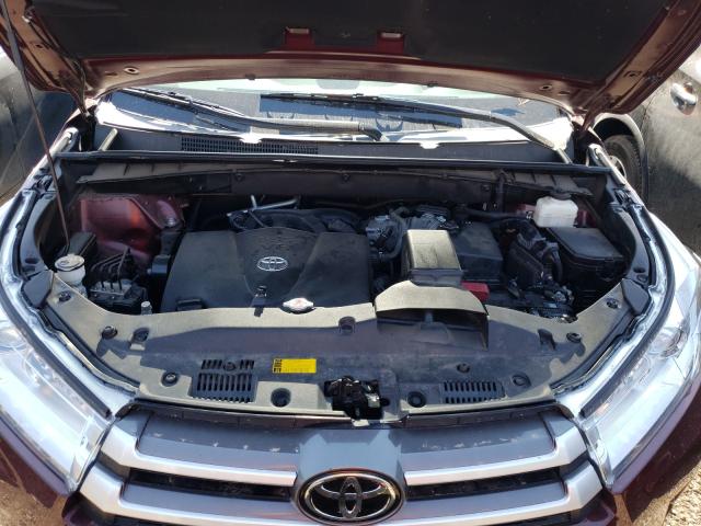 Photo 7 from auction – 2018 TOYOTA HIGHLANDER with VIN 5TDJZRFH0JS496055
