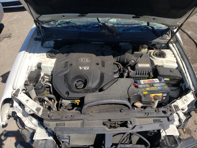 Photo 7 from auction – 2008 KIA AMANTI with VIN KNALD125885156654