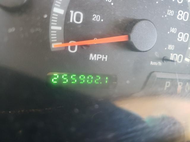 Photo 8 from auction – 2001 FORD EXPEDITION with VIN 1FMRU15L21LA98111