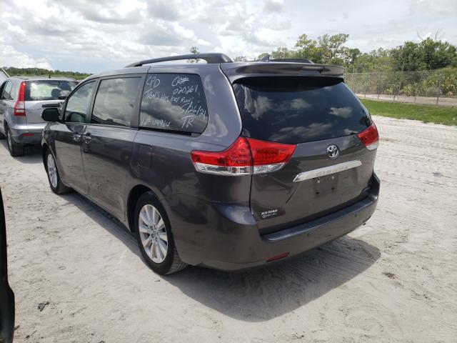 Photo 3 from auction – 2014 TOYOTA SIENNA XLE with VIN 5TDYK3DC2ES409964