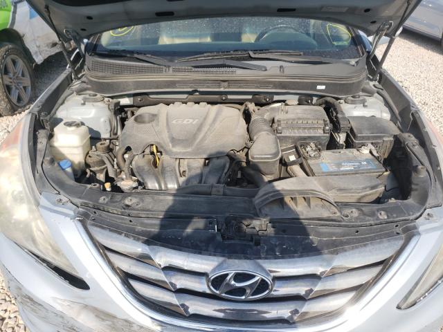Photo 7 from auction – 2011 HYUNDAI SONATA SE with VIN 5NPEC4ACXBH138308