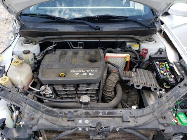 Photo 7 from auction – 2012 CHRYSLER 200 LX with VIN 1C3CCBAB5CN204577