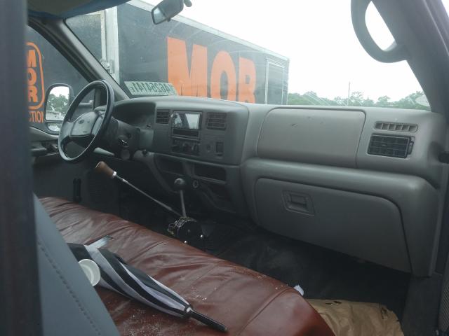 Photo 5 from auction – 1999 FORD F550 with VIN 1FDAF56F0XED91820