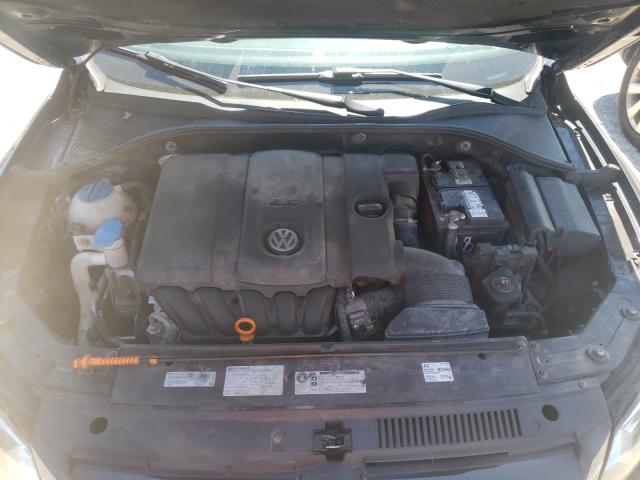 Photo 7 from auction – 2013 VOLKSWAGEN PASSAT S with VIN 1VWAH7A30DC027635