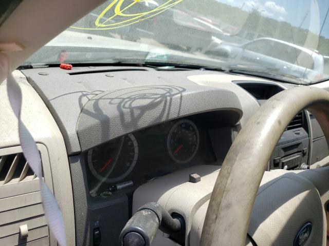 Photo 8 from auction – 2011 FORD ESCAPE XLS with VIN 1FMCU0C70BKA28619