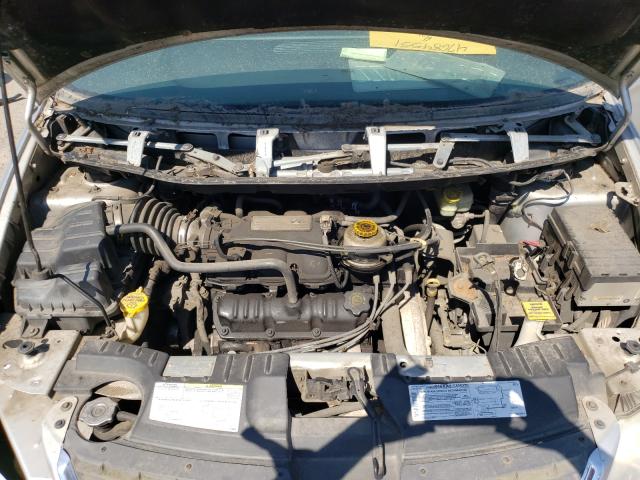 Photo 7 from auction – 2004 CHRYSLER TOWN & COU with VIN 2C8GP64L94R508611