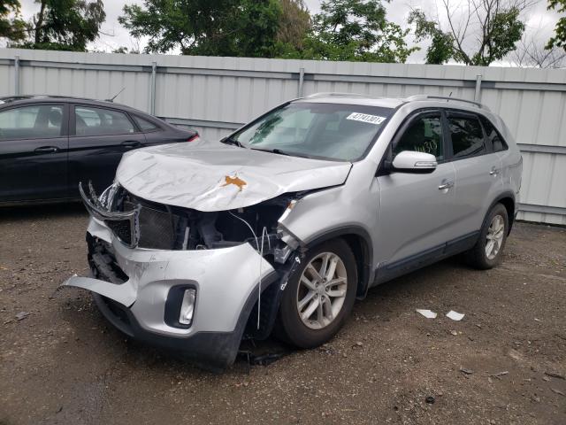 Photo 2 from auction – 2015 KIA SORENTO LX with VIN 5XYKTCA62FG560965