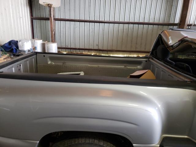 Photo 6 from auction – 2003 CHEVROLET SILVERADO with VIN 1GCEC14TX3Z272594