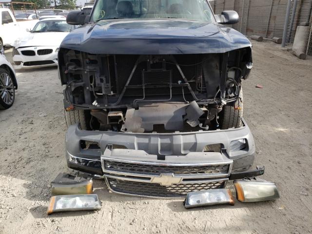 Photo 9 from auction – 2005 CHEVROLET SILVERADO with VIN 1GCHC23U95F962306
