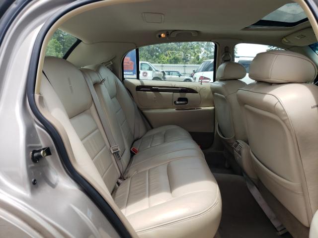 Photo 6 from auction – 2000 LINCOLN TOWN CAR S with VIN 1LNHM82W6YY868682