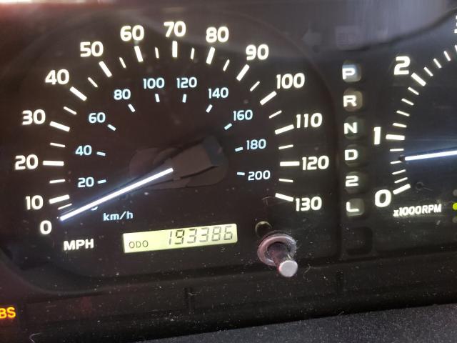 Photo 8 from auction – 2001 LEXUS LX 470 with VIN JTJHT00W513511621