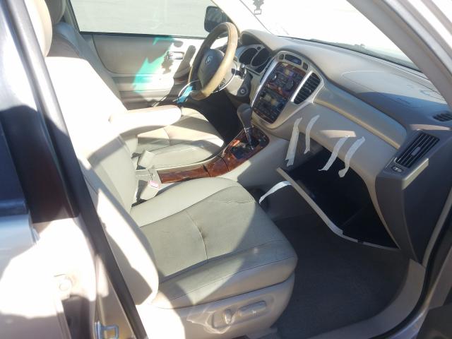 Photo 5 from auction – 2004 TOYOTA HIGHLANDER with VIN JTEDP21A040037910